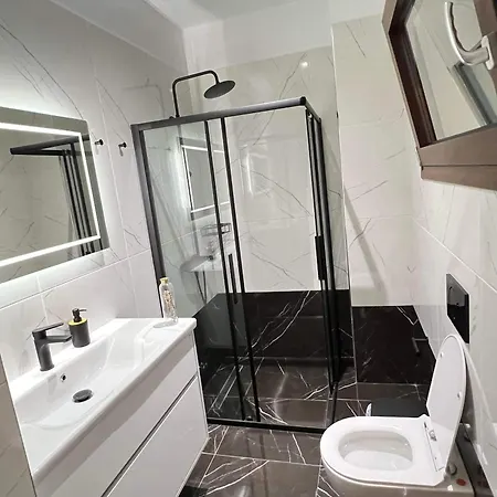 Ora House
